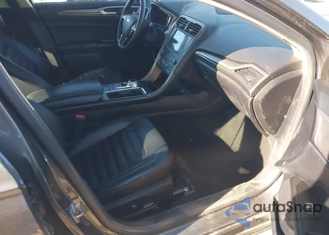 2020 Ford Fusion Sel z USA, uszkodzony, nr VIN 3FA6P0CD2LR115228